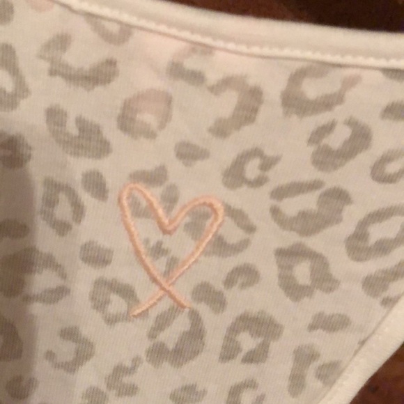 NWOT Vintage Victoria’s Secret workout tank. Wear over your favorite sports bra - Picture 2 of 6